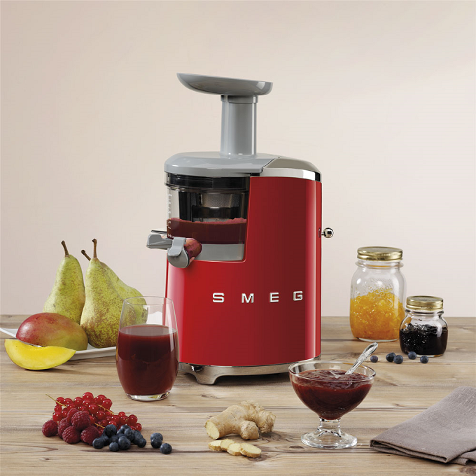 Extracteur de jus Smeg, qui presse piano boit sano