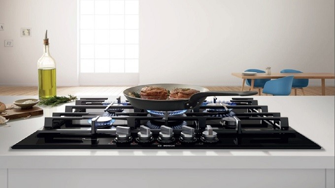 Table Bosch  FlameSelect, la précision enfin apportée à la cuisson au gaz