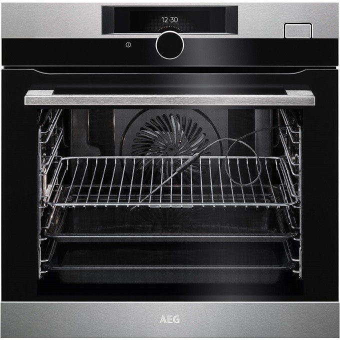 Four AEG SenseCook, sonde de cuisson pour haute précision