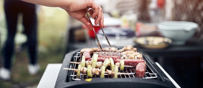 Comment choisir entre un barbecue à gaz, électrique ou charbon de bois ?