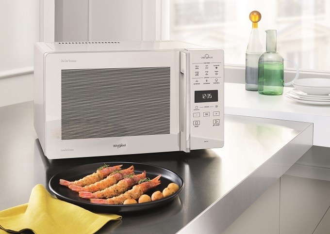 Whirlpool ChefPlus, le four micro-ondes qui fait aussi croustiller les plats