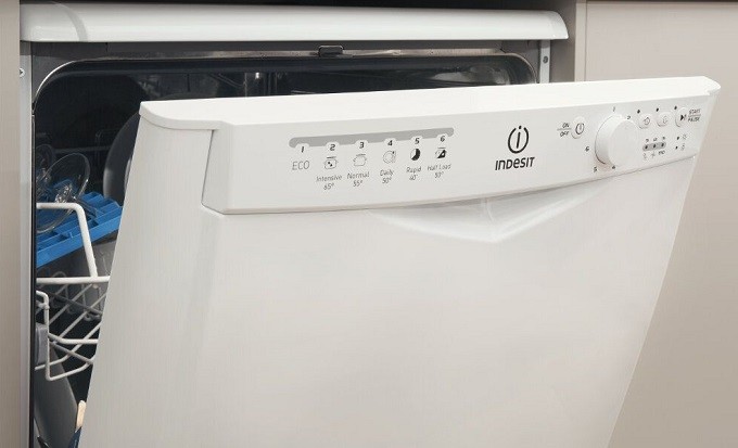 Indesit DFP 27B+96 Z, le lave-vaisselle qui va plaire aux jeunes parents