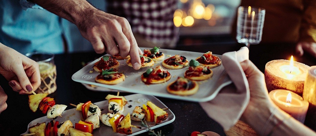 Aperitivo par Emile Henry, le plat pour cuire et servir tapas et bouchées