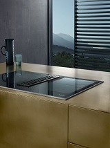 Miele KMDA 7774, la table qui cuit et aspire sur un même plan