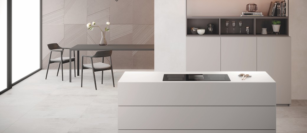 Whirlpool WVH92K, une table de cuisson avec hotte intégrée pour la W Collection