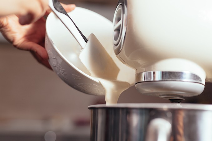 Comment choisir son robot pâtissier pour renouer avec le fait maison