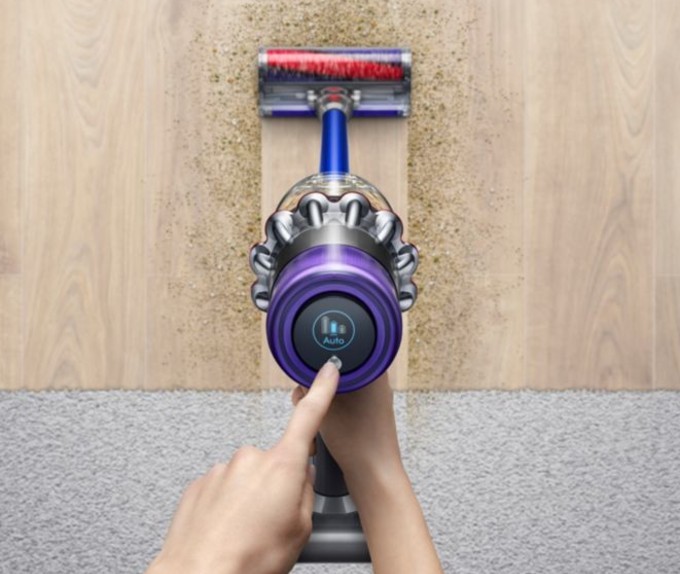 V11 Extra, premier aspirateur balai Dyson doté d’une batterie amovible