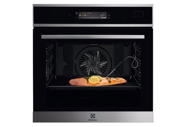 Four Electrolux SteamBoost EOB9S31WX, la cuisson vapeur simplifiée