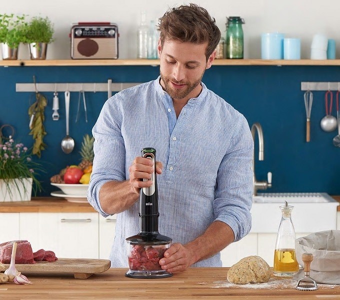 Le mixeur plongeant, un appareil qui sait se rendre indispensable en cuisine