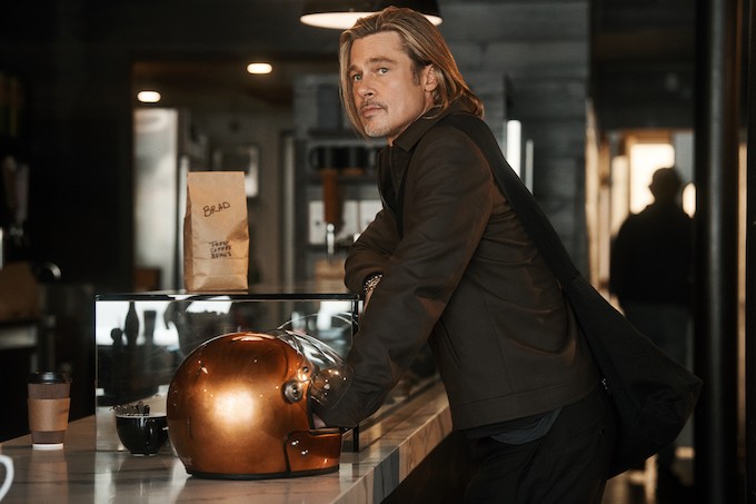 Brad Pitt roule pour les belles machines De’Longhi et leur café en grain