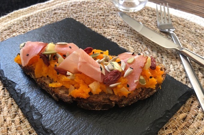 Tartine grillée automnale à la courge Butternut