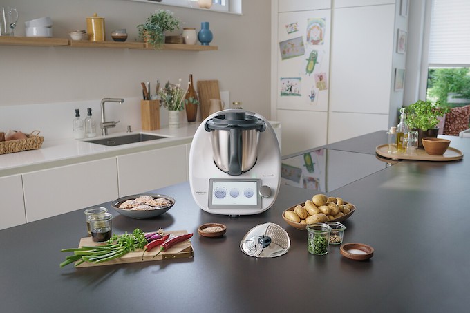 Thermomix lance un couvre-lame éplucheur pour les TM6 et TM5