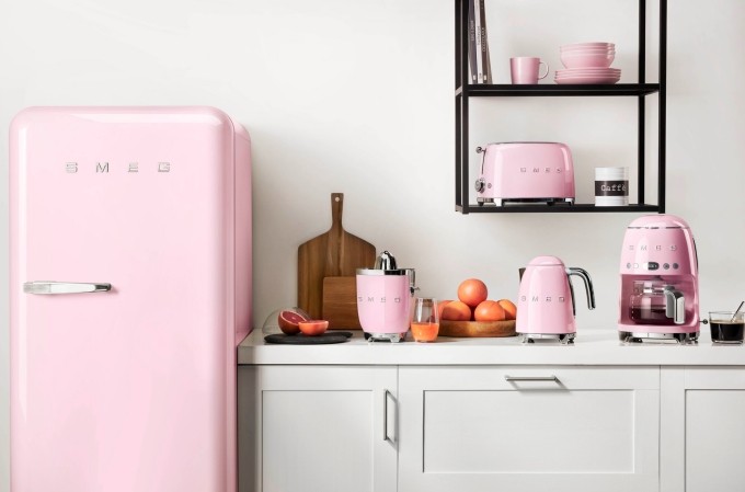 Smeg lance une opération  Octobre Rose pour soutenir la campagne Ruban Rose