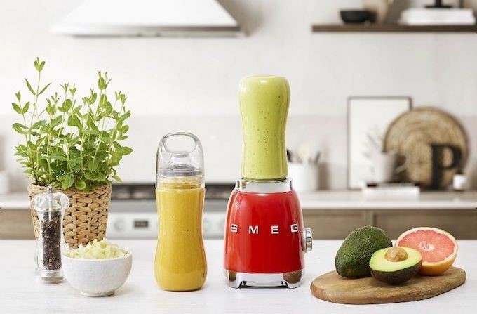 Smeg PBF01, un mini blender années 50 mais tellement actuel