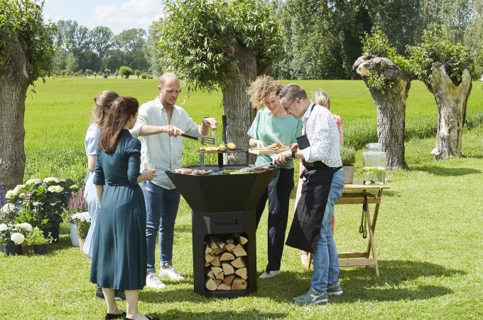 Barbecook Nestor, le barbecue qui se transforme en brasero ou plancha