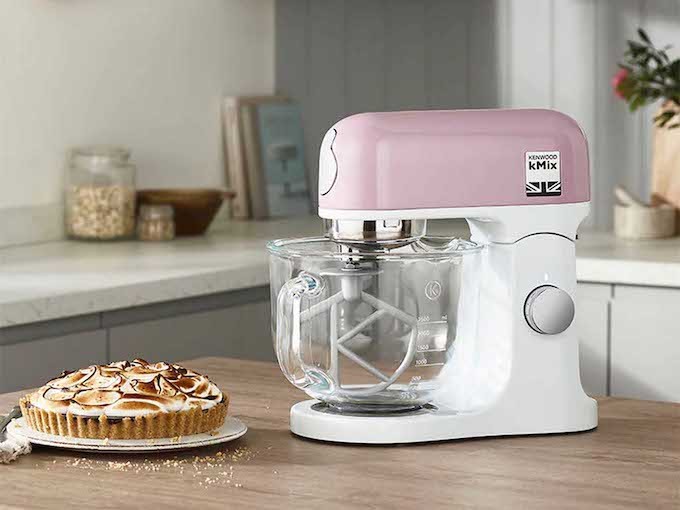 Kenwood habille en pastel son kMix pour l'émission Le Meilleur pâtissier sur M6