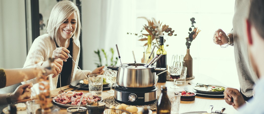 Raclettes, fondues, crêpes : la cuisine conviviale au quotidien signée Severin