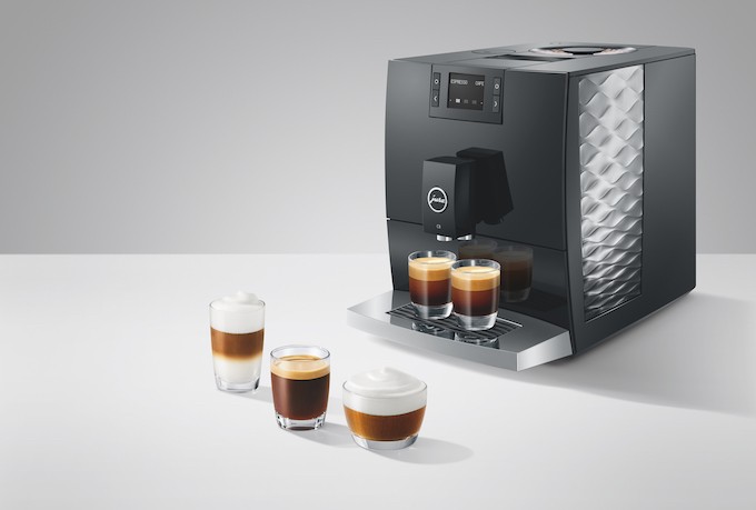 Jura C8 Piano Black, la machine à café tout simplement discrète