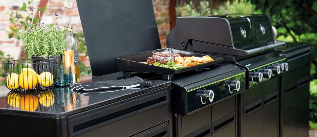 La marque suisse Outdoorchef réinvente l’art de la cuisine en plein air