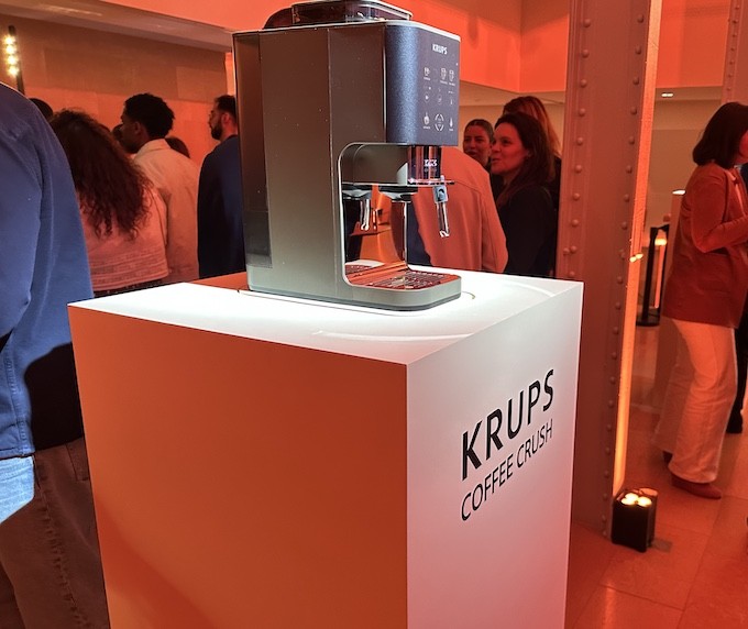 Avec sa machine Coffee Crush, Krups veut convaincre les hésitants du grain